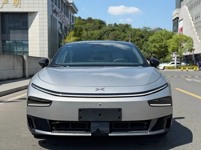 XPeng XPeng P7+ 2025 Extended Range — Фото автомобиля 2