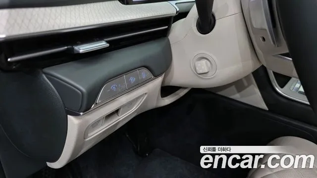 Genesis GV80 — Фото автомобиля 25