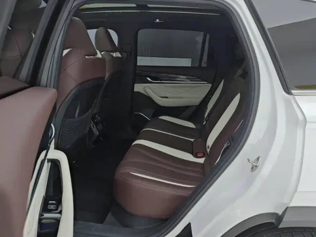 Geely Xingyue L — Фото автомобиля 11
