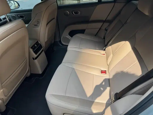 Li Auto i6 — Фото автомобиля 5