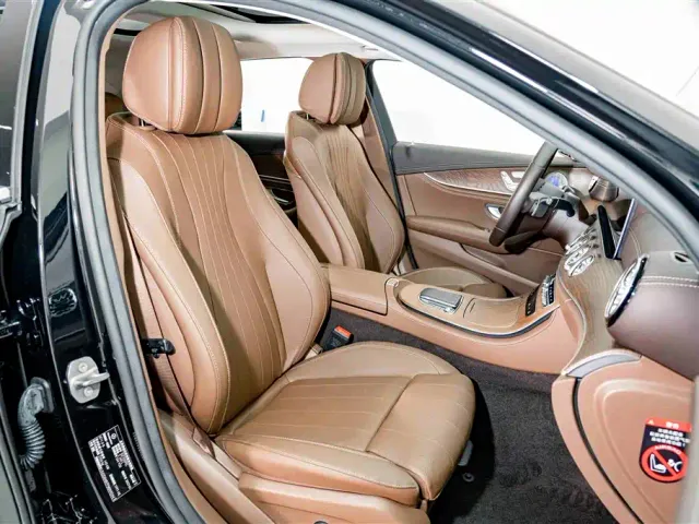 Mercedes-Benz E-Class — Фото автомобиля 19
