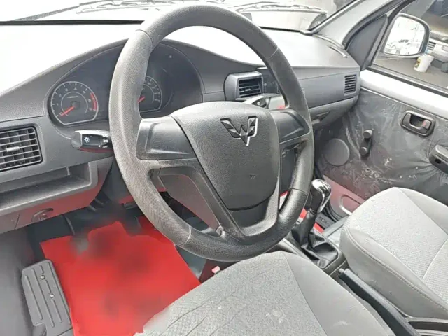 Wuling Rongguang — Фото автомобиля 10