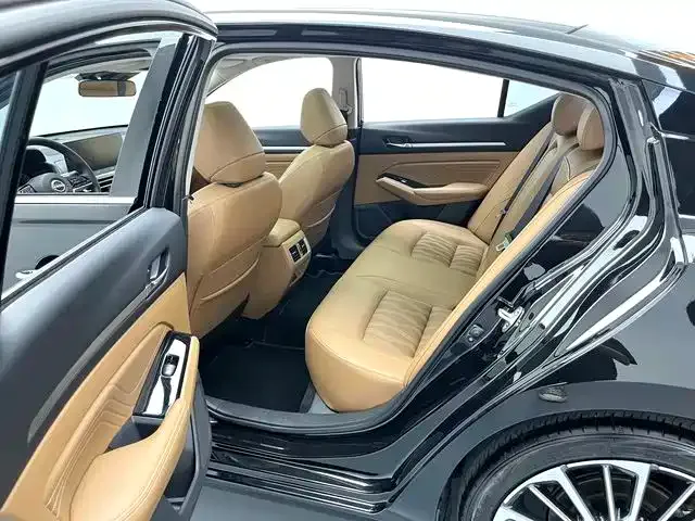 Nissan Teana — Фото автомобиля 13