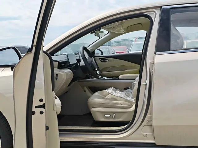 Wuling Starlight — Фото автомобиля 10