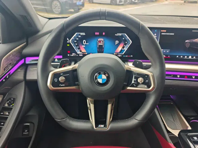 BMW 5 Series — Фото автомобиля 17