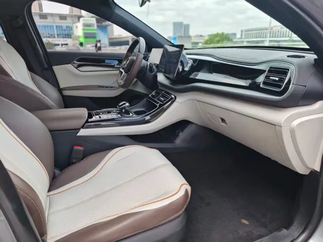 BYD Qin PLUS — Фото автомобиля 13