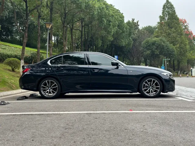 BMW 3 Series — Фото автомобиля 4