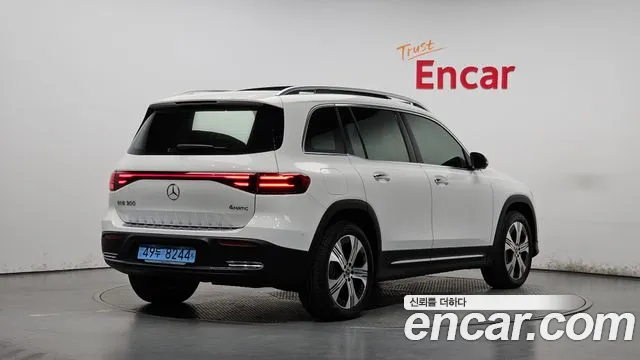 Mercedes-Benz EQB X243 — Фото автомобиля 2
