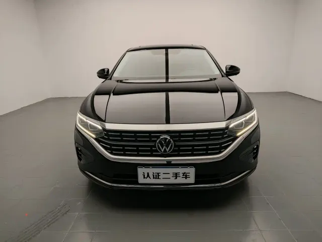 Volkswagen Passat — Фото автомобиля 2