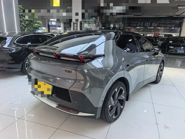 Lynk & Co Z20 — Фото автомобиля 18