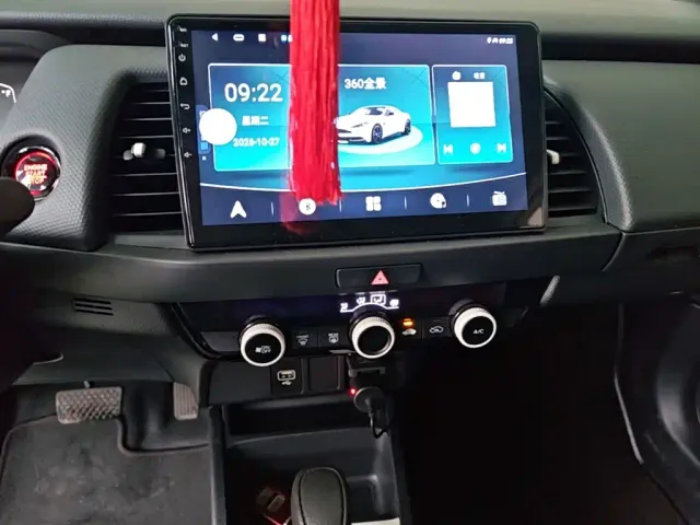 Honda Fit — Фото автомобиля 12
