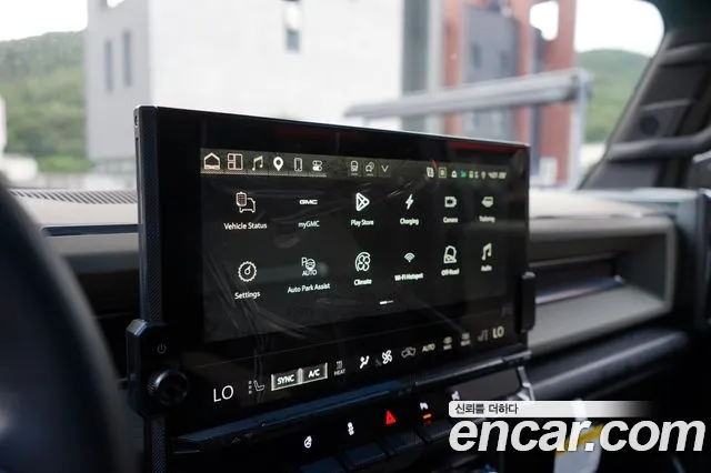 GMC Hummer EV — Фото автомобиля 13