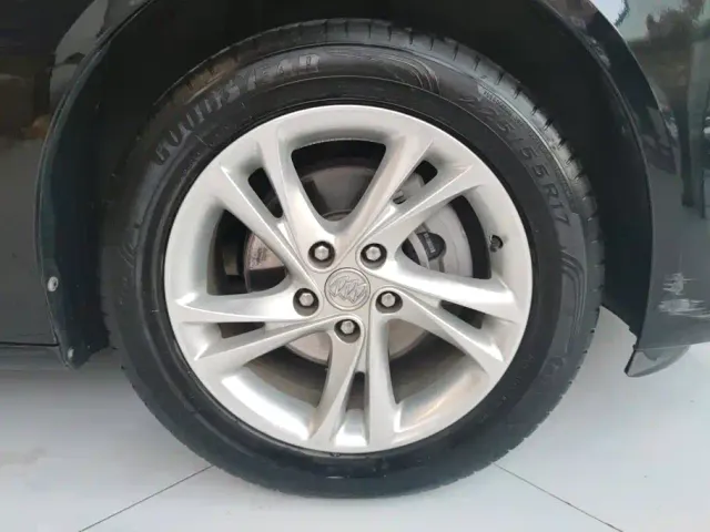 Buick Regal — Фото автомобиля 6