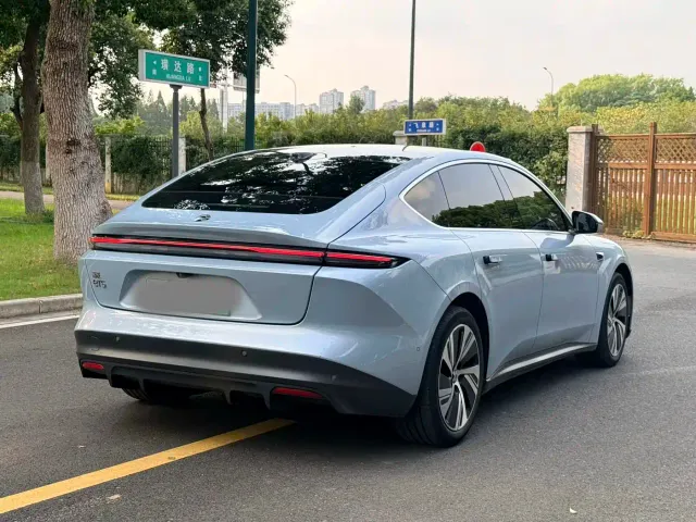 Nio ET5 — Фото автомобиля 3