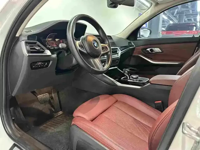 BMW BMW 3 Series 2022 320Li M Sport Package — Фото автомобиля 11