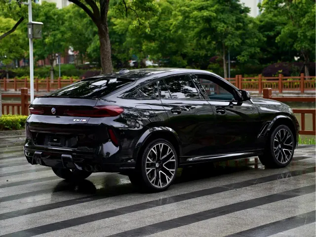 BMW X6 M — Фото автомобиля 4