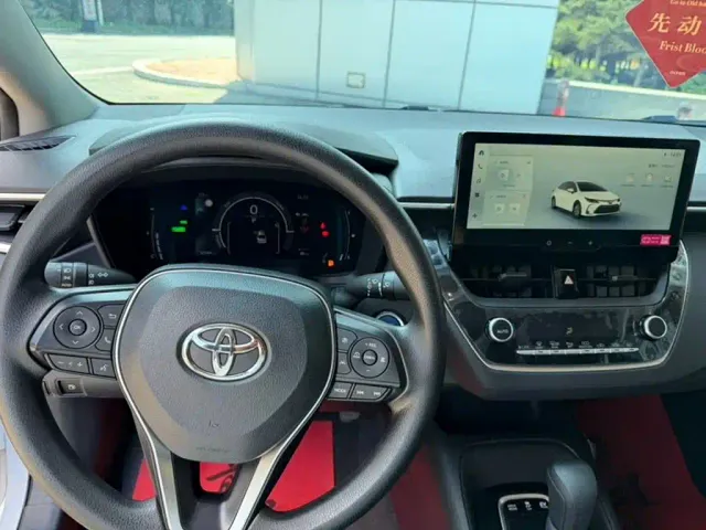 Toyota Corolla — Фото автомобиля 9