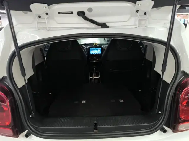 Roewe Clever — Фото автомобиля 18