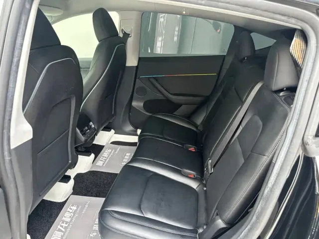 Tesla Model Y — Фото автомобиля 8