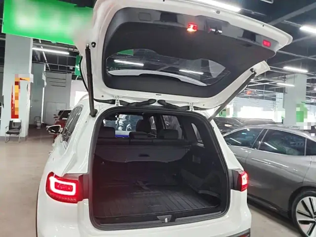 Mercedes-Benz EQB — Фото автомобиля 14