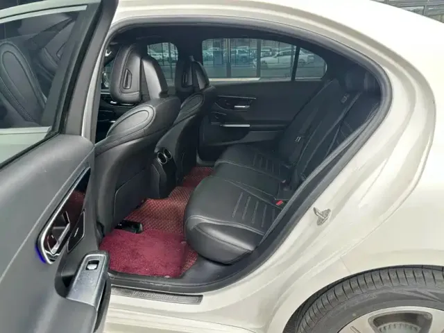 Mercedes-Benz C-Class — Фото автомобиля 9