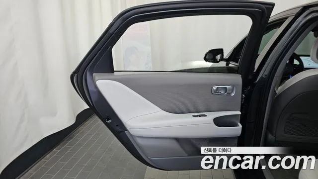 Hyundai Ioniq 6 — Фото автомобиля 25