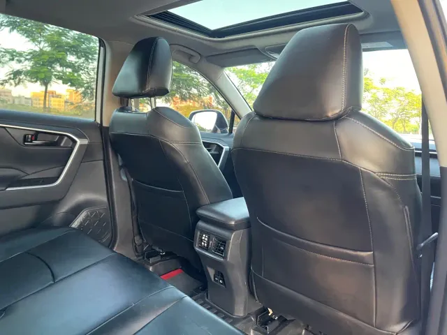 Toyota RAV4 — Фото автомобиля 13