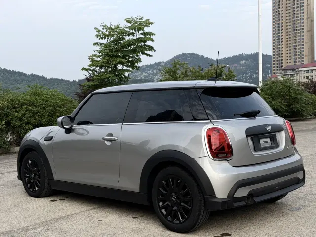 MINI Hatch — Фото автомобиля 2