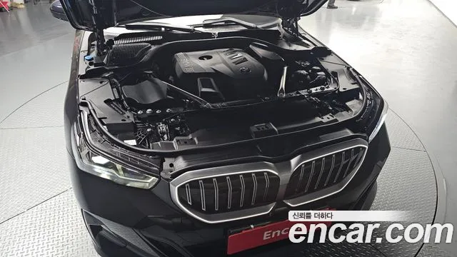 BMW 5-Series — Фото автомобиля 6