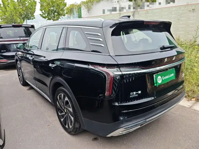 Hongqi HS7 PHEV — Фото автомобиля 4