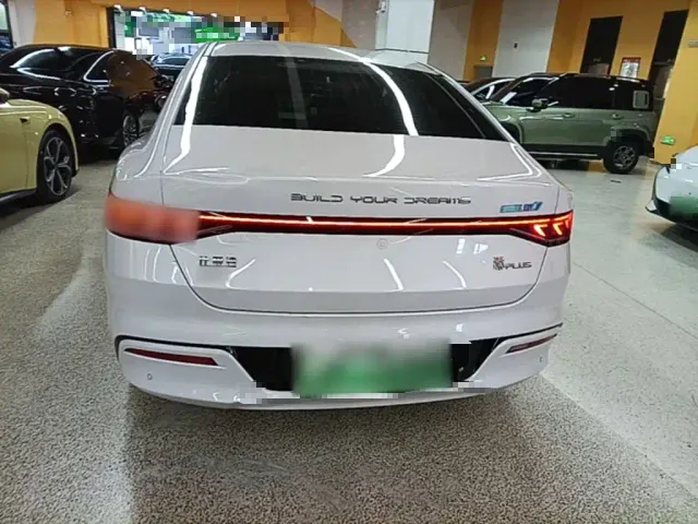 BYD Qin PLUS — Фото автомобиля 5