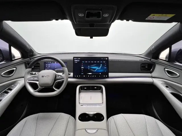 BYD Sealion 06 — Фото автомобиля 9