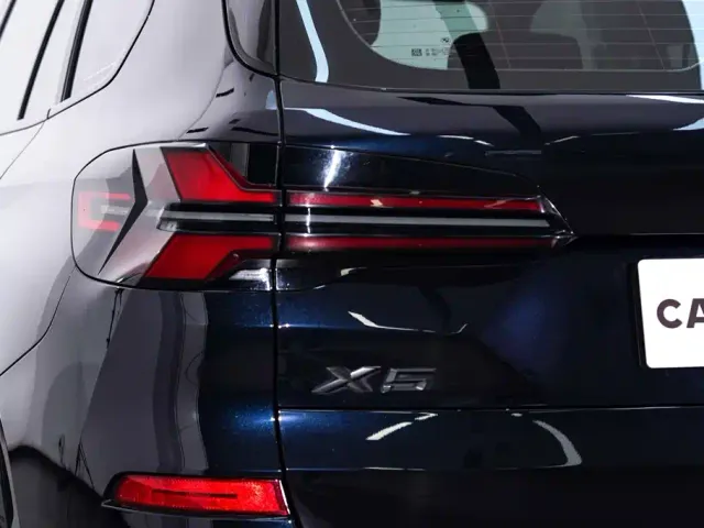 BMW X5 — Фото автомобиля 11