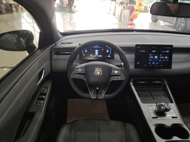 BYD Qin PLUS — Фото автомобиля 10