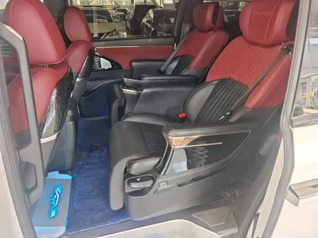 GAC Trumpchi M8 — Фото автомобиля 16