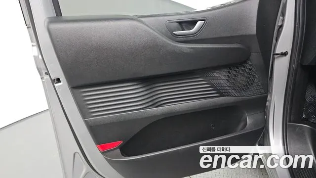 Hyundai Staria — Фото автомобиля 14