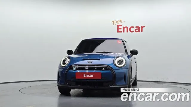 MINI Cooper Electric — Фото автомобиля 3