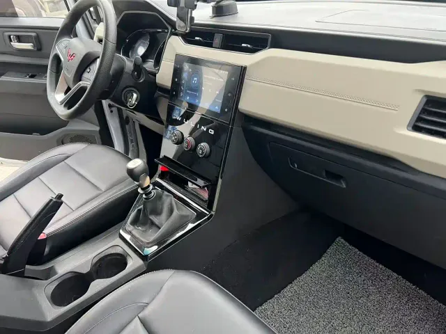 Wuling Zhengcheng — Фото автомобиля 14