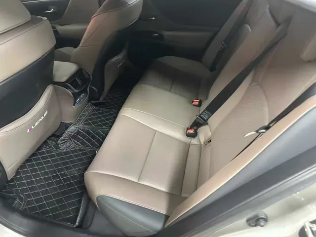 Lexus ES — Фото автомобиля 6