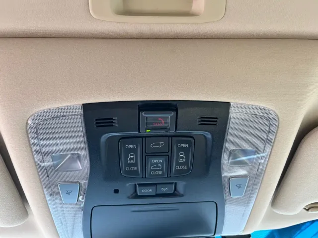 Toyota Vellfire — Фото автомобиля 20