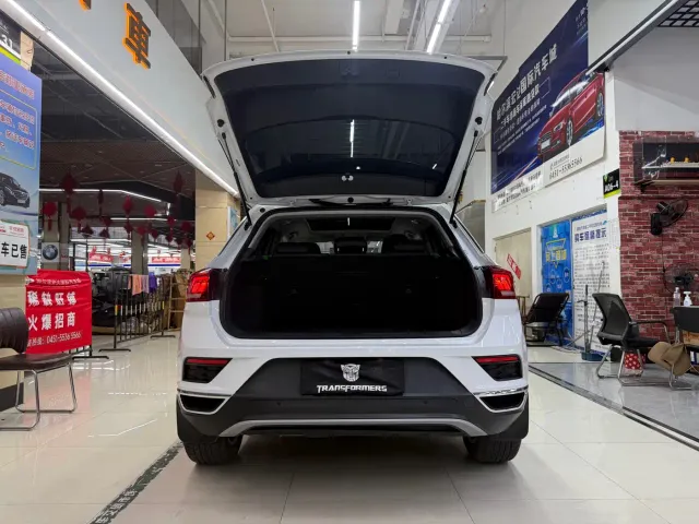 Volkswagen T-Roc — Фото автомобиля 8