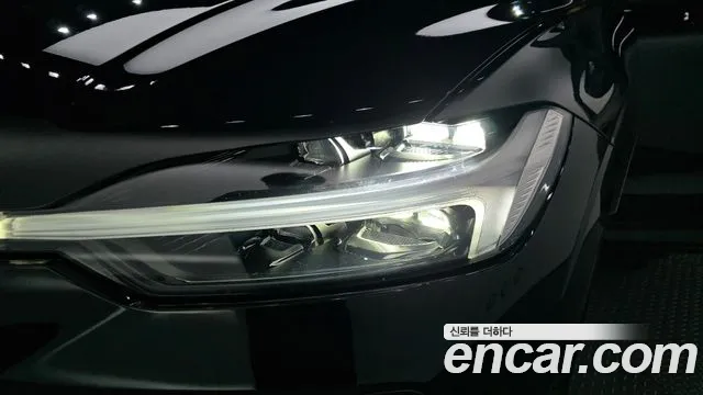 Вольво XC60 — Фото автомобиля 20