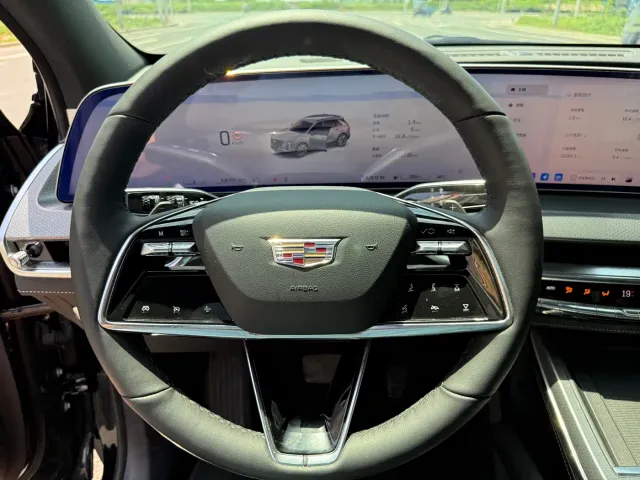 Cadillac XT5 — Фото автомобиля 6