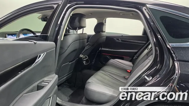 Genesis G80 Бензин 2.5 турбо AWD — Фото автомобиля 11