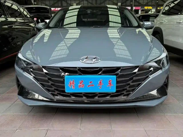 Hyundai Elantra — Фото автомобиля 2
