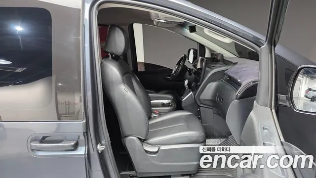 Hyundai Staria — Фото автомобиля 12