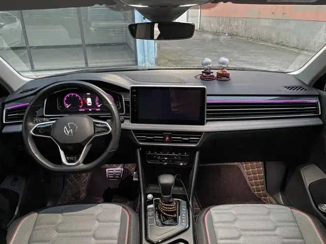 Volkswagen Tiguan L — Фото автомобиля 5
