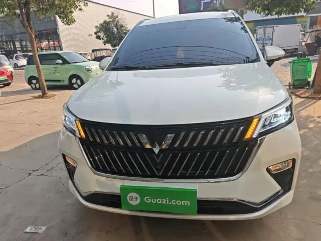 Wuling Jiachen — Фото автомобиля 2