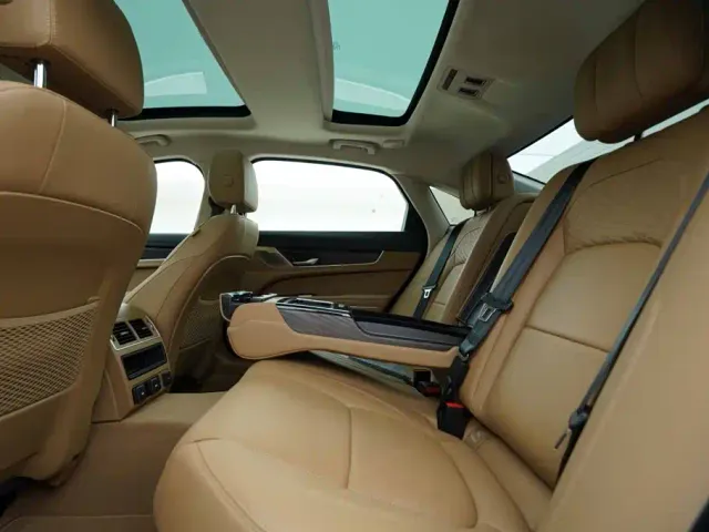 Jaguar XFL — Фото автомобиля 20