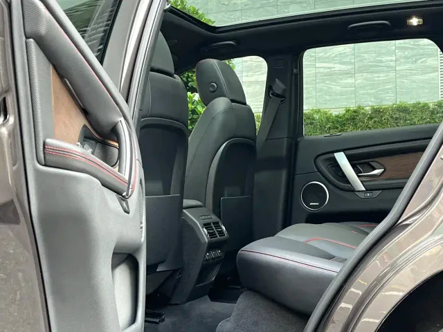 Land Rover Discovery Sport — Фото автомобиля 9